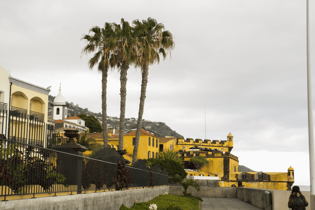 Fortaleza de Sao Tiago vo Funchal-i.