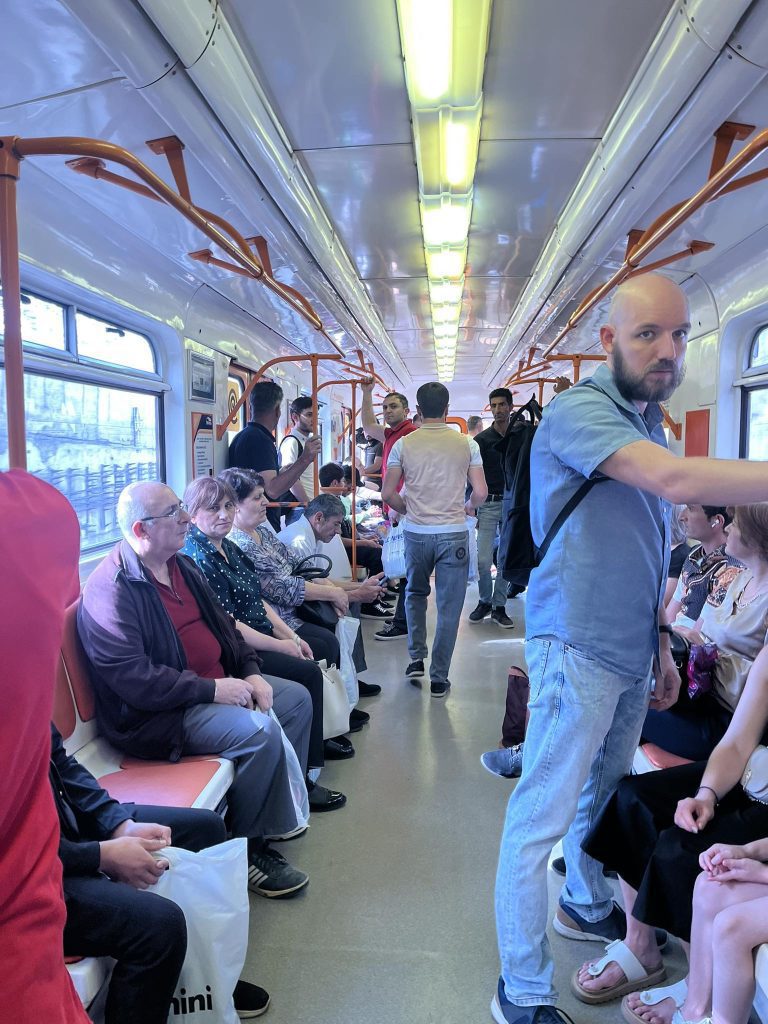 Jerevanské metro je vynikajúci spôsob prepravy po meste.