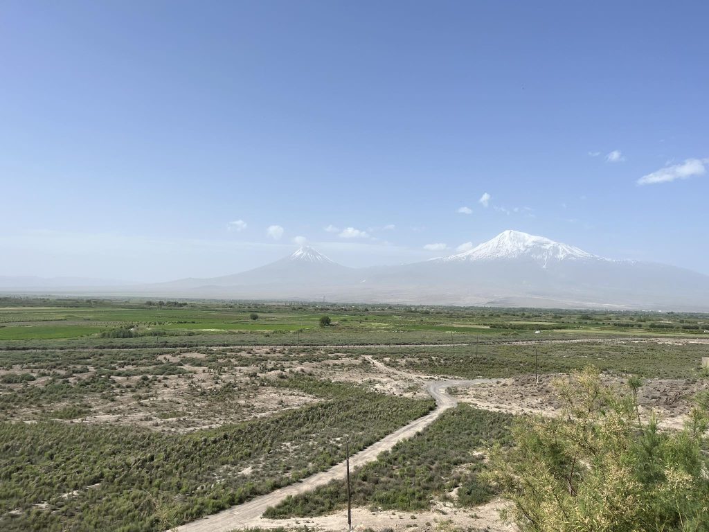 Vrch Ararat je symbolom Arménska. 