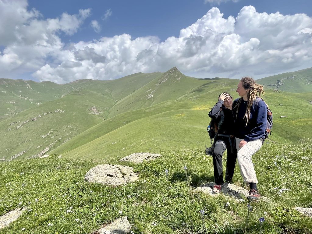 Z vrcholu Andzavabatsat v národnom parku  Dilijan v Arménsku.