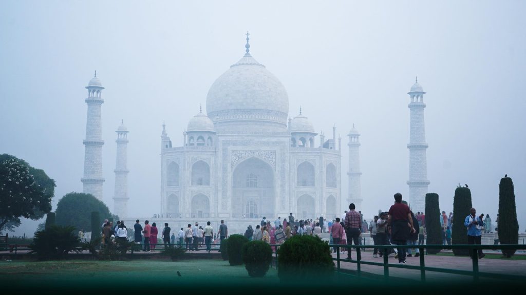 A Inšpirujte sa, ako navštíviť Taj Mahal v Indii.