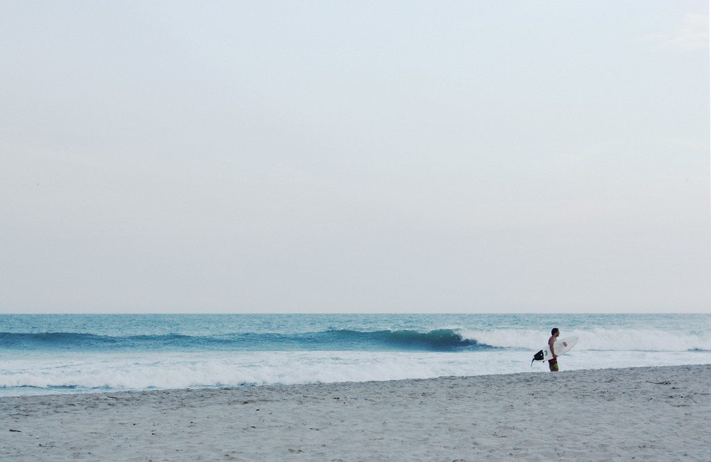 Arugam Bay často hosťuje svetové súťaže v surfingu. 