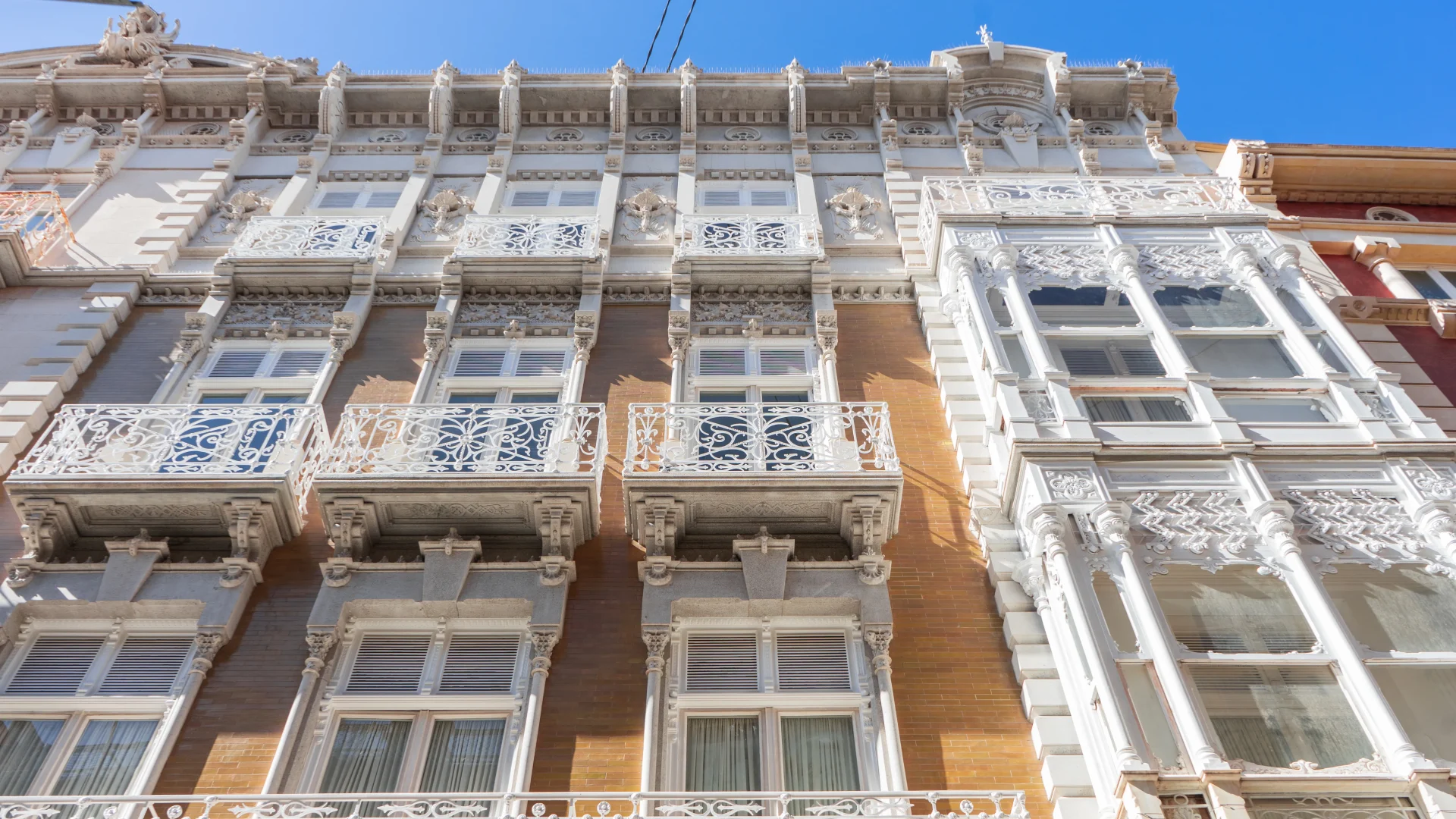 Cartagena, Španielsko: 19 vecí, čo vidieť 7 Prvá medzi modernistami v Cartagene - Casa Cervantes.
