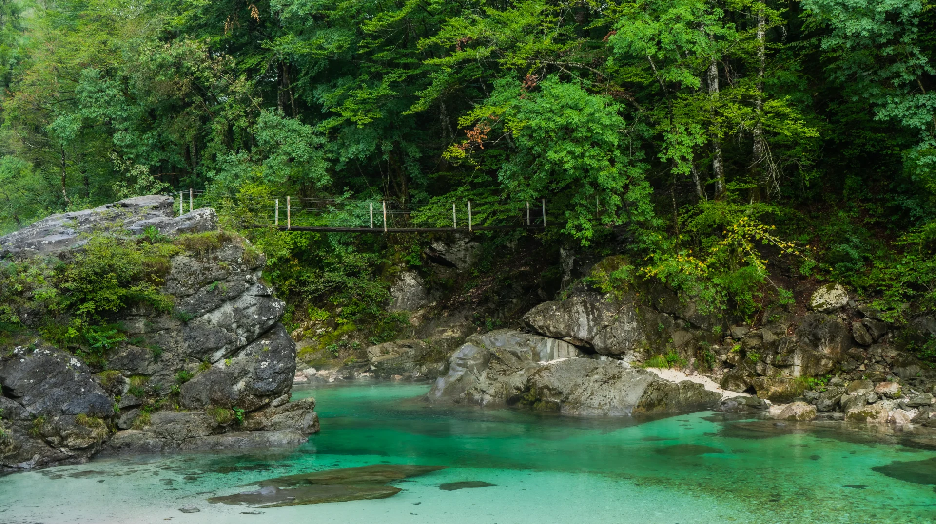 Bovec - 13 vecí, čo zažiť v doline Soče 15 Úsek Soče neďaleko Bovca.