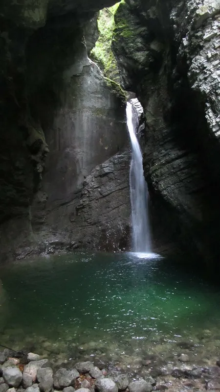 Bovec - 13 vecí, čo zažiť v doline Soče 10 Vodopád Kozjak ako jedna z vecí, čo zažiť v doline Soče.